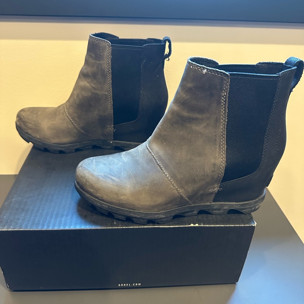 Sorel Black Wedge Chelsea Boots